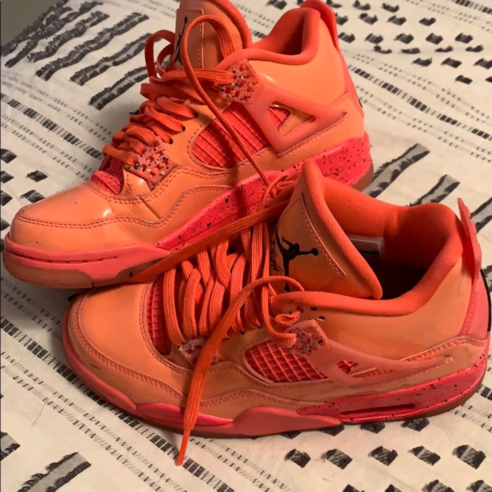 Bright Bubblegum Pink Air Jordan’s in size 5